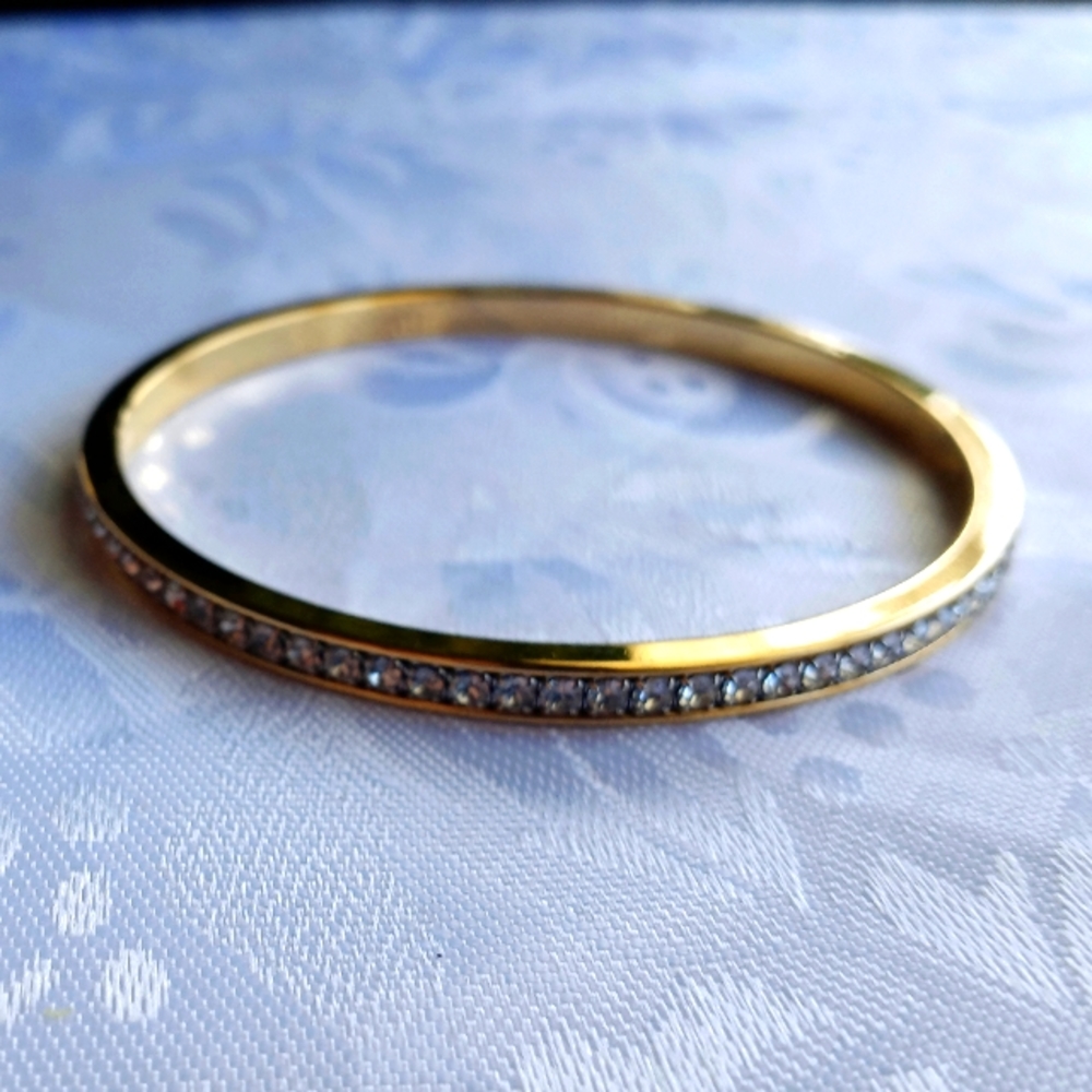 Vintage style gold thin bangle clear crystals rhinestone bracelet.